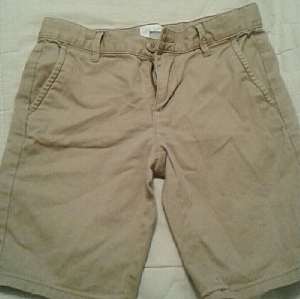 kakhi school shorts